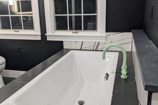bathroom064520D0C5-C048-19EC-CF21-EBA7F5A9CEFB.jpg